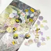 Botones coloridos pequeños de peces, mariposas, monedas, nubes, estrellas, triángulos, de dos agujeros irregulares y color degradado para ropa de niños y mujeres DIY