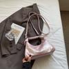 Bolsa de Mão de Couro Encerado a Óleo de Moda Coreana Feminina 2025 Nova Nicho Commuter Moda Elegante de Alto Valor Bolsa Transversal
