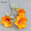Simulación de arreglo floral para auditorio de bodas de clivia de 3 cabezas, guía de camino, decoración de fila de flores, accesorios para sesión de fotos, arte floral, flor falsa suave, comercio exterior