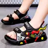Sandálias infantis de verão novas sapatos esportivos de praia para crianças crianças de médio e grande porte sola macia antiderrapante sandálias infantis de verão