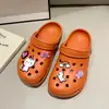 Zapatos Croc para Mujer 2026 Nueva Versión Coreana Tendencia Ins Lindos de Punta Cerrada para Exteriores Sandalias Antideslizantes Zapatos de Playa de Verano Suela Gruesa