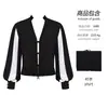 Top para hombre de cosplay de Halloween, camisa de bloque de color blanco y negro estilo Renacimiento con mangas abullonadas, disfraz para actuación escénica de Halloween