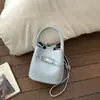 Bolsa de Mão Nicho de Alto Acabamento, Bolsa Saco para Mulheres, Nova Bolsa de Ombro Casual Estilosa Primavera 2026, Bolsa Transversal Retrô