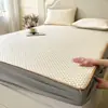 Modelo Nuevo 2026 Sencillo Color Sólido Fresco Alfombrilla de Frijol Juego de Sábanas para Cama Juego de Tres Piezas