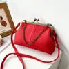 Bolso de Concha Retro Europeo y Americano 2023 Nuevo Lichi Simple Versátil Bolso de Hombro Bolso de Mano con Cadena de Pinza Bolso para Mujer