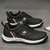 2026 Sapatos de Corrida Leves Respiráveis Novos para Estudantes Primavera e Outono com Solado Macio para Homens Venda por Atacado Transfronteiriça Sapatos de Corrida Ultraleves Sapatos Esportivos
