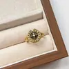 Nuevo Anillo de Cruz Dorado Antiguo para Mujer, Diseño de Nicho con un Toque de Alta Gama, Estilo Punk, Anillo Abierto Ajustable para Apilar