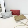 Bolsa Envelope Corrente Fashion 2026 Novo Modelo de Verão Alto Valor Simples Estilosa Versátil Texturizada Ombro Transversal