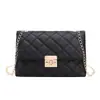 Bolso bordado con hebilla cuadrada bolsos de mujer 2023 bolsa de mujer de comercio exterior al por mayor bolsa del sudeste asiático bolso de hombro de moda para mujer
