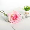 Variedad de rosas artificiales accesorios para sesión de fotos de boda venta al por mayor regalo de San Valentín decoración para el hogar centro comercial ramo de rosas