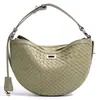 Nova bolsa trançada em formato de meia-lua 2026, um design de nicho para primavera e verão, uma bolsa de ombro casual elegante e minimalista para mulheres