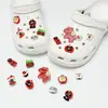 Amuletos de Zapato Crocs de Dibujos Animados Decoraciones Versátiles para Zapatos Oso a Cuadros Leche Café Pinzas para Zapatos Femeninas 2026 Nuevos Accesorios de Decoración DIY