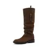 Botas de montar de caña alta, pierna recta, de cuero de plena flor, colección otoño/invierno 2026, tacón medio grueso, punta redonda, hebilla pequeña de cuero, cuero genuino, para mujer