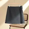 Falda de Lunares Diseñada para Mujer Verano 2026 Nueva Falda Corta de Cintura Alta Adelgazante de Corte A Versátil que se Ajusta a la Cadera