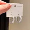 Aretes Redondos de Zirconia con Aguja de Plata Electrochapada en Oro Real de 18K para Mujer, Versátiles para el Uso Diario, Aretes de Lujo Ligero y Alta Gama