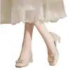 Sapatos de salto alto de 5 cm para pés largos, sapatos femininos de outono com strass, saltos grossos, sapatos de dama de honra para casamento, confortáveis para os pés