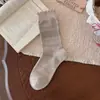 Meias Outono Melanin Castanho Avermelhado Meias Empilhadas com Babados Sapatos Birkenstock Japoneses Meias Longas Mary Janes Meias de Algodão