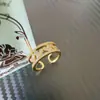 Micro incrustado zircão oco anel liso feminino nicho design temperamento dedo indicador anel vento frio moda anel requintado