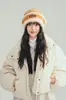 24 Peluche Rayado de Cabeza Grande Montón de Peluche para Mujer Otoño e Invierno Cálido Casual Combinación Versátil Cara Pequeña Combinación de Colores Suéter de Punto con Gorro