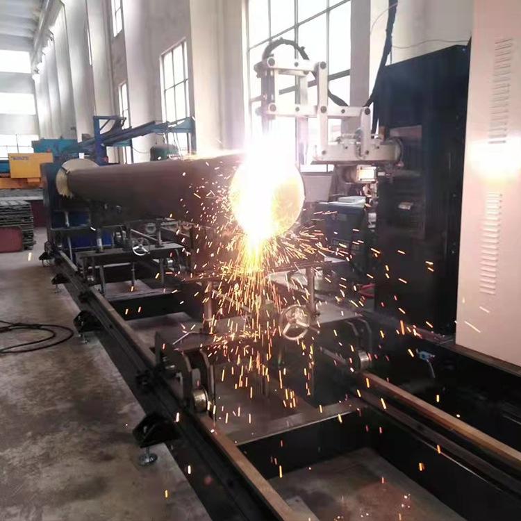 五轴相贯线等离子切割机2022.04 (18)