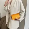 Bolso Cuadrado Pequeño con Cadena para Mujer 2026 Nueva Moda Versátil Bolso de Hombro Cruzado de Piel PU Bolso de Lujo Ligero de Alta Gama
