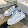 Nuevos Zapatos Deportivos 2026 Primavera y Otoño con Suelas Gruesas, Zapatillas Casuales Blancas con Suela Gruesa que Aumentan la Altura, Zapatillas Deportivas Casuales Tipo 'Dad' con Aumento Interno de Altura