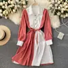 Vestido de Mujer Estilo Universitario con Patchwork Rayado Primavera/Verano 2022 con Sentido de Diseño Coreano, Elegante Vestido Camisero, Cintura Alta, Adelgazante