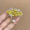 Broche de Hoja de Ginkgo para Otoño e Invierno, Corsage de Cristal Elegante y Exquisito para Mujer de Alta Gama, Accesorio de Pin de Diseño de Nicho de Lujo Ligero