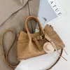 Shuai Mijia 2026 Verano Nueva Moda Bolso Cubo Retro Bolso de Mano de Nicho de Moda Elegante Bolso Cruzado para Viajar