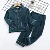 Pijama de isla de forro polar para niños, conjuntos de franela de otoño e invierno para niños, forro polar de coral engrosado para niños mayores, oferta especial de liquidación
