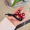 Elegante Presilha Bico de Pato Vermelha com Laço para Mulheres, Novo Estilo de Alta Qualidade 2025 Presilha de Cabelo em Linha Única para a Parte de Trás da Cabeça, Grampo de Cabelo