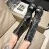 Botas de saia com design de botas de montaria de sola grossa para pernas de calça outono e inverno plus size novas versáteis 2026 botas longas femininas salto grosso