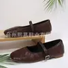 Zapatos Mary Jane retro europeos y americanos para mujer, nuevos zapatos de otoño 2026 para mujer, versátiles zapatos de cuero con correa de corte bajo