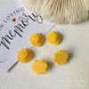 Flor de camelia rosa crema pétalo de flor parche de resina accesorios pendientes hechos a mano DIY tocado venta al por mayor