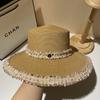 Designer Internet Celebrant Chanel Estilo Chapéu de Palha Feminino Hepburn Seaside Holiday Beach Hat Feminino Verão Outdoor Sunscreen Hat