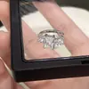 Diseño de Lujo Sencillo de Nicho Sentido de la Moda Combinan con Todo Sentido de Alta Gama Plata Esqueleto de Oreja Personalidad Elegante Exquisitos Pendientes para Mujer