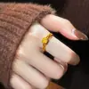 Anillo Abierto Flor Arena Oro Estilo Nuevo 2026 para Mujer, Anillo Exquisito de Gama Alta de Nicho para Dedo Índice, Joyería Elegante de Lujo Ligero