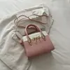 Bolsa de Mão Color Blocking Outono Bolsa Pequena Feminina 2026 Nova Tendência Moda Versátil para o Dia a Dia Bolsa de Ombro Luxo Leve Elegante Transversal
