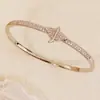 Pulsera de Zirconia de Moda Estilo Océano, Chapada en Cobre con Oro de 18 Quilates, Pulsera Abierta de Lujo Ligero, Joyería Versátil y de Alta Gama para Vacaciones