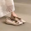Zapatos de mujer de estilo delicado con lazo, punta fina, modelo nuevo 2026 con aumento interno de altura, corte bajo, recorte lateral, suela blanda, adecuados para ir al trabajo, zapatos Mary Jane