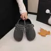 Mocassins sem cadarço forrados com fleece, sapatos femininos de algodão, quentes e espessos, forrados com fleece, para outono e inverno, com aumento interno de altura, mules, 2026