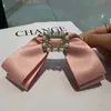 Presilha de Cabelo Feminina Elegante com Fivela Quadrada e Strass Grande Laço para a Parte de Trás da Cabeça Grampo de Rabo de Cavalo Coreano Acessório de Cabelo Venda por Atacado para Mulheres