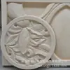 Escultura de Arenisca Estilo Europeo Plato de Flores Fondo en Relieve Mural de Pared Paisaje Acuático de Jardín Exterior de Villa Pared Exterior Decorativa Plato de Flores