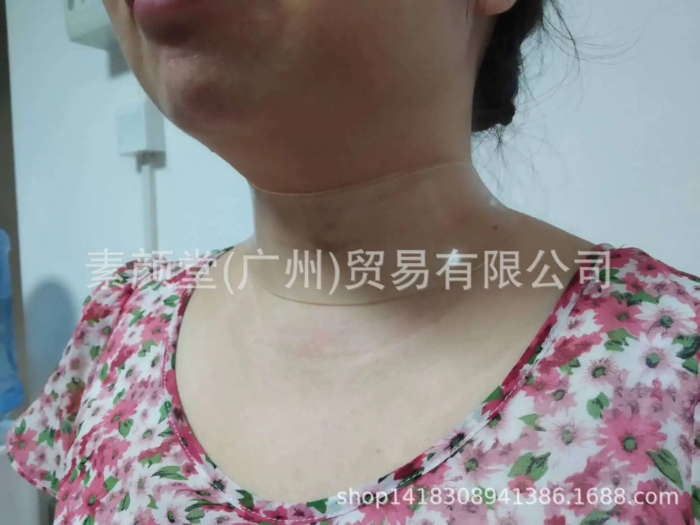 脖颈帖4