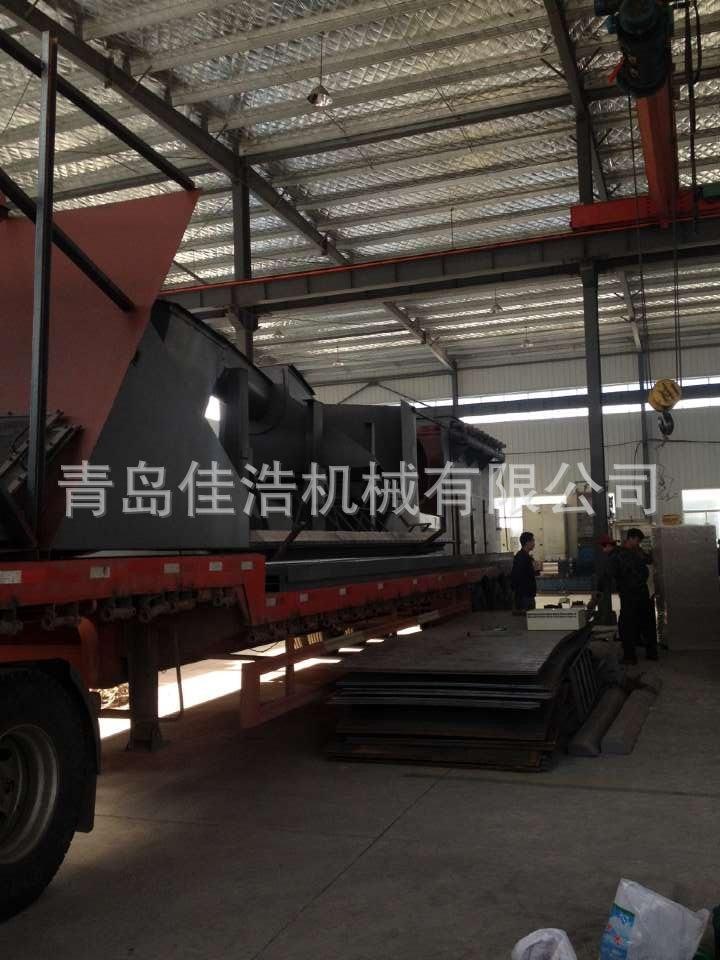 Double hook shot blasting mach