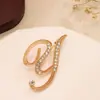 Broche de Alfabeto de 26 Letras Estilo Europeo y Americano, Pin Elegante y con Estilo, Aleación con Pedrería, Broche Chic, Venta al por Mayor Transfronteriza