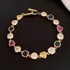 Pulsera de Retazos Estilo Retro Vintage con Circonitas Redondas y Corazones, Toque de Lujo Ligero de Gama Alta, Joyería de Mano Simple Exquisita y de Moda
