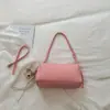 Bolsa Cilíndrica Estilo Fresco de Grande Capacidade Nova para o Verão de 2026, Bolsa de Ombro de Alto Valor e Única, Bolsa Transversal Elegante de Cor Sólida