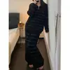 Pijama cálido de estilo coreano con capucha y medio forro polar para mujer, con un diseño sofisticado y cómodo de pantalones largos y mangas largas, adecuado tanto para usar en interiores como en exteriores en otoño e invierno.