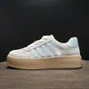 Zapatillas transpirables de malla con suela gruesa para mujer, nueva colección primavera/verano 2026, versátiles zapatillas de entrenamiento alemanas, calzado deportivo y casual que aumenta la altura para mujer